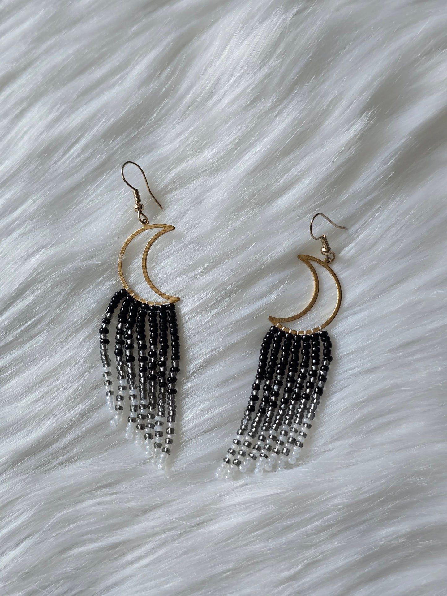 Silvery Moon short fringe